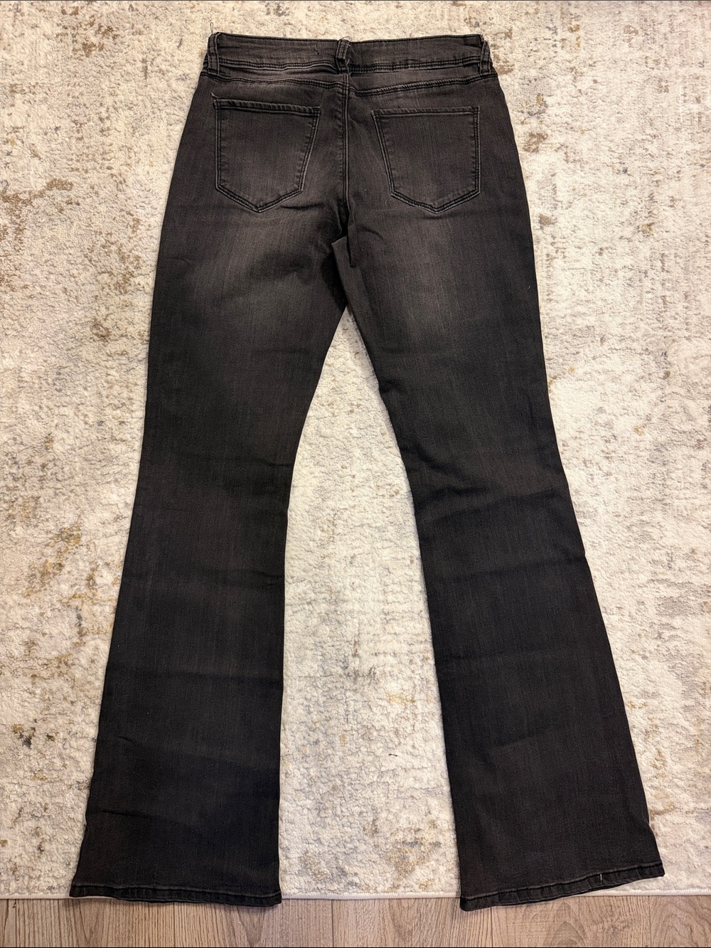 Fashion Nova Women's Black Flared Jeans - Picture 2 of 2